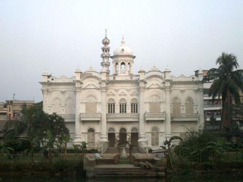 monumento-dhaka.jpg